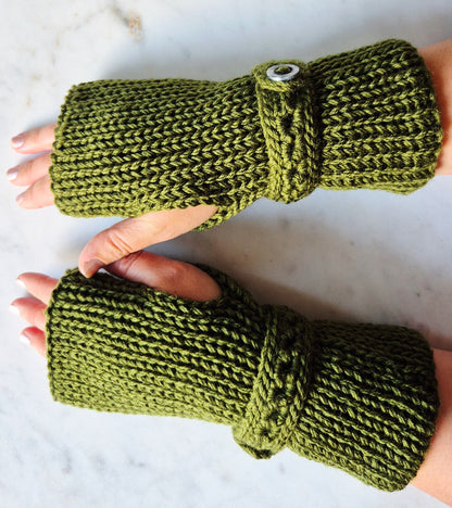 fingerless gloves leaf green