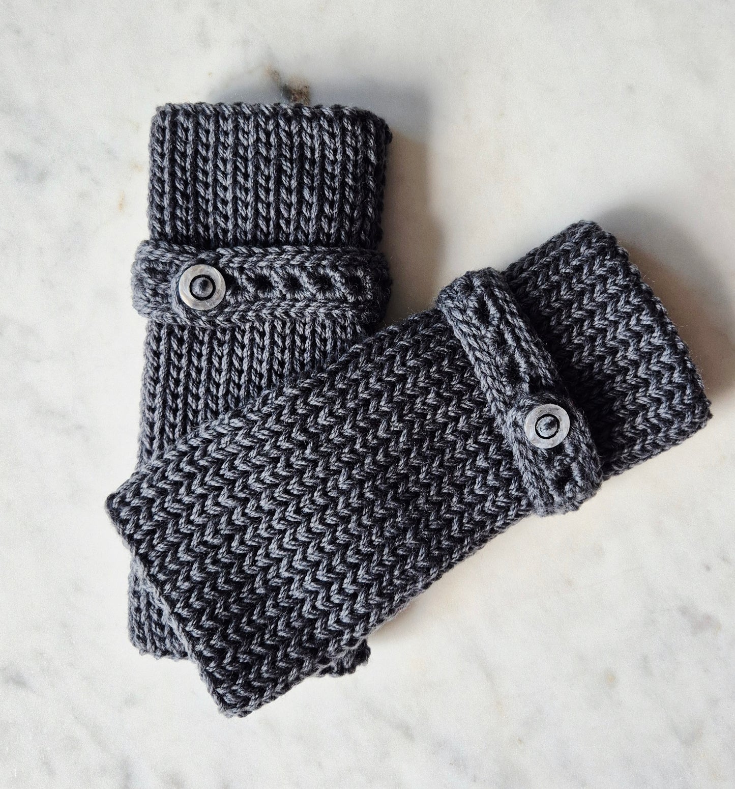 fingerless gloves light dark grey