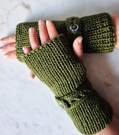 fingerless gloves leaf green